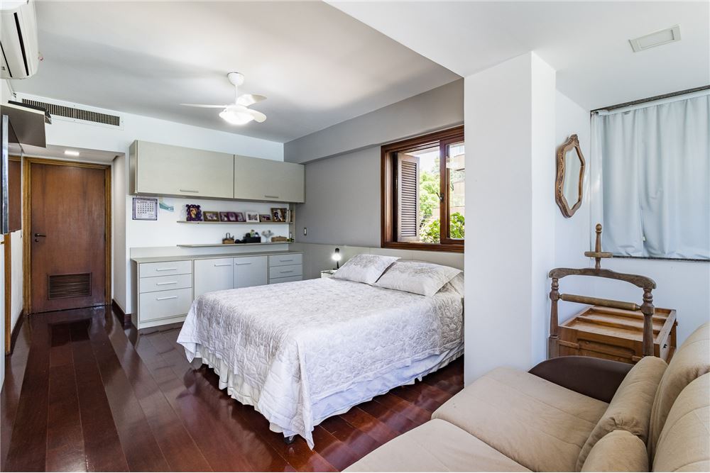 Apartamento à venda com 3 quartos, 258m² - Foto 4