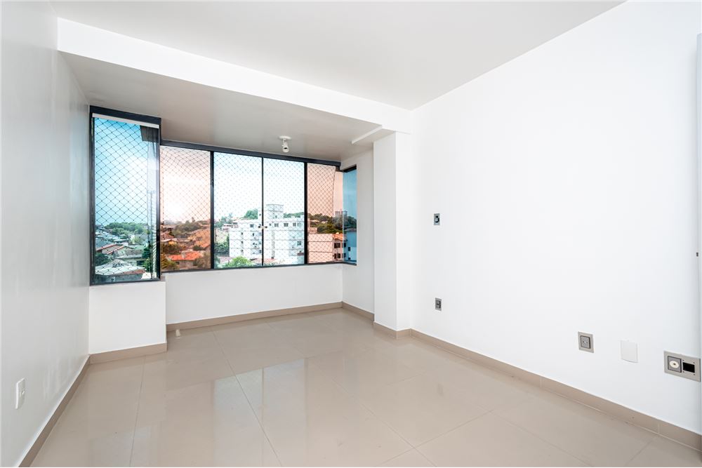 Apartamento à venda com 3 quartos, 136m² - Foto 9