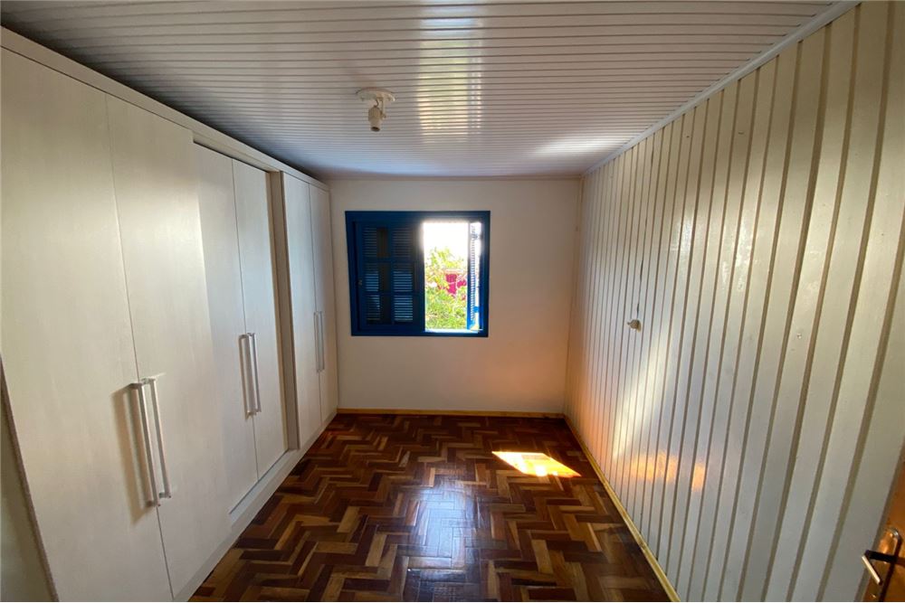 Casa à venda com 1 quarto, 375m² - Foto 1