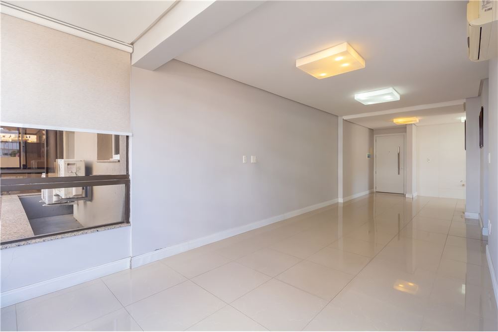 Apartamento à venda com 2 quartos, 104m² - Foto 7