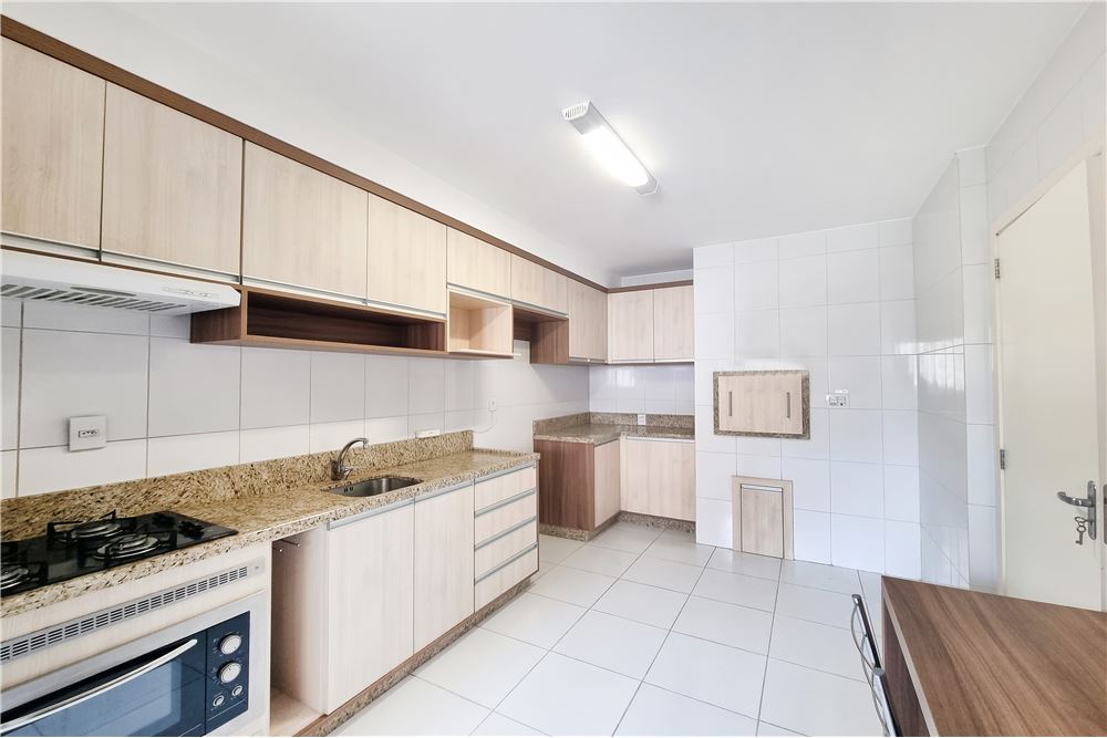 Apartamento à venda com 2 quartos, 104m² - Foto 4