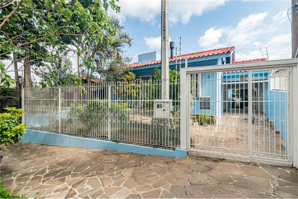 Casa à venda com 4 quartos, 300m² - Foto 1