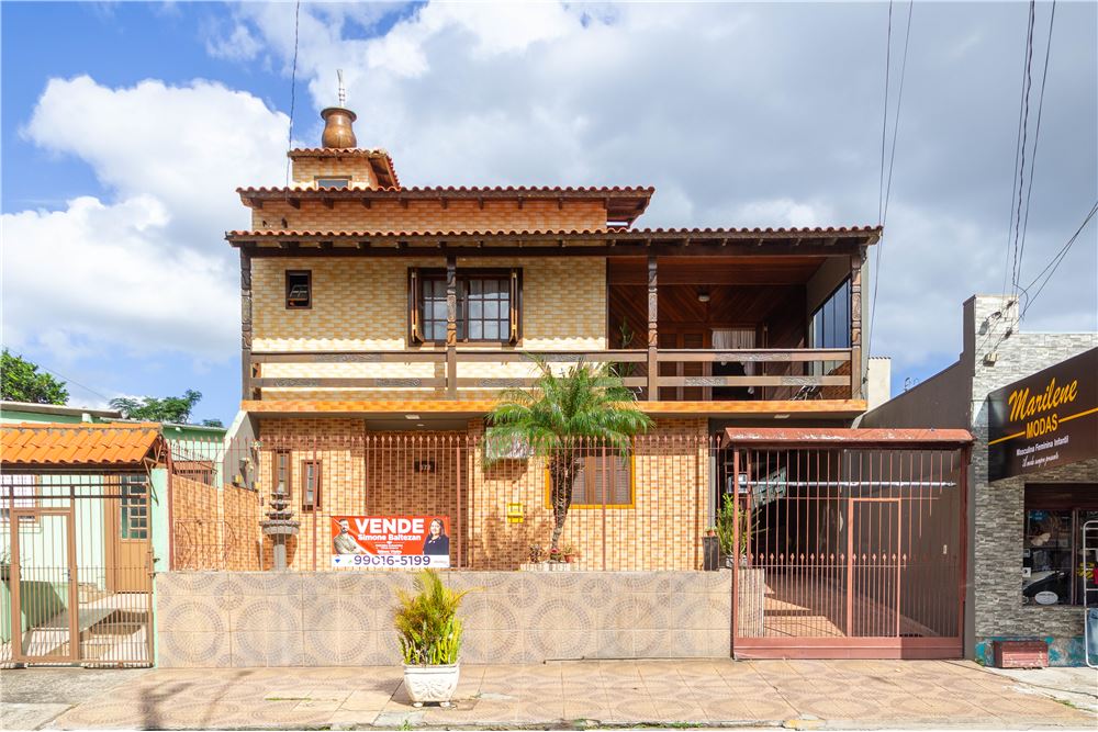 Casa à venda com 4 quartos, 200m² - Foto 2