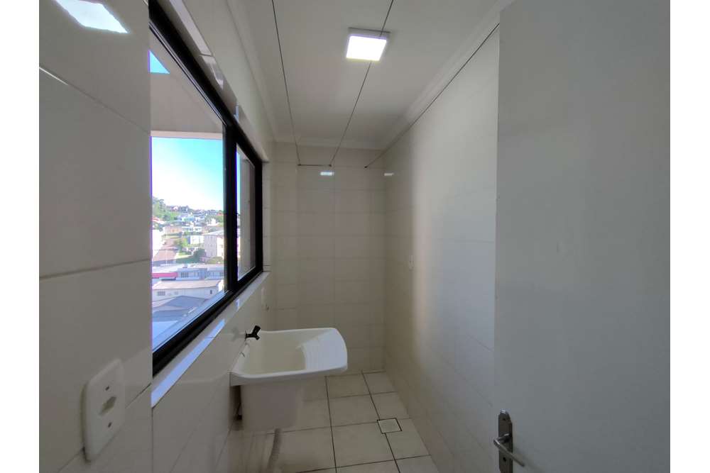 Apartamento para alugar com 2 quartos, 115m² - Foto 5