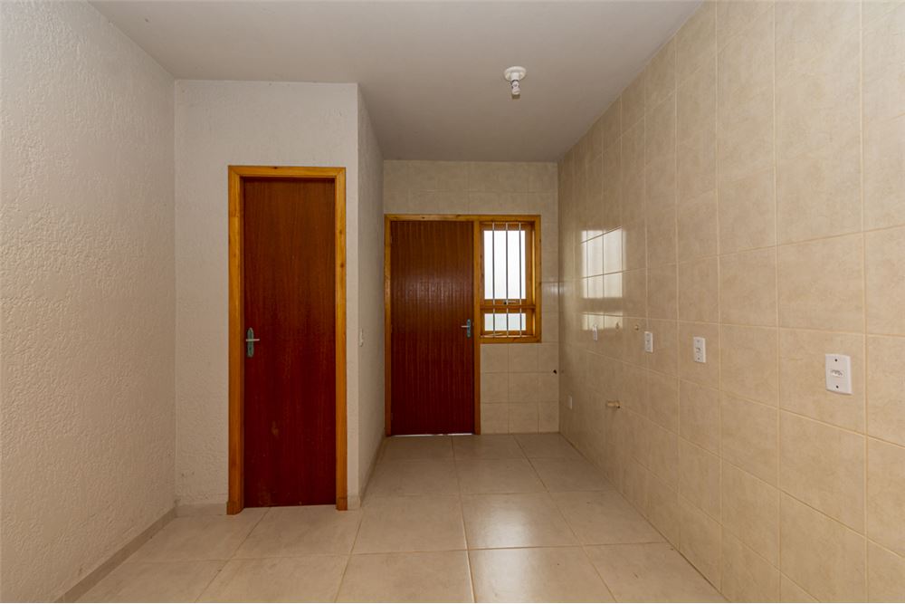 Casa à venda com 2 quartos, 63m² - Foto 4