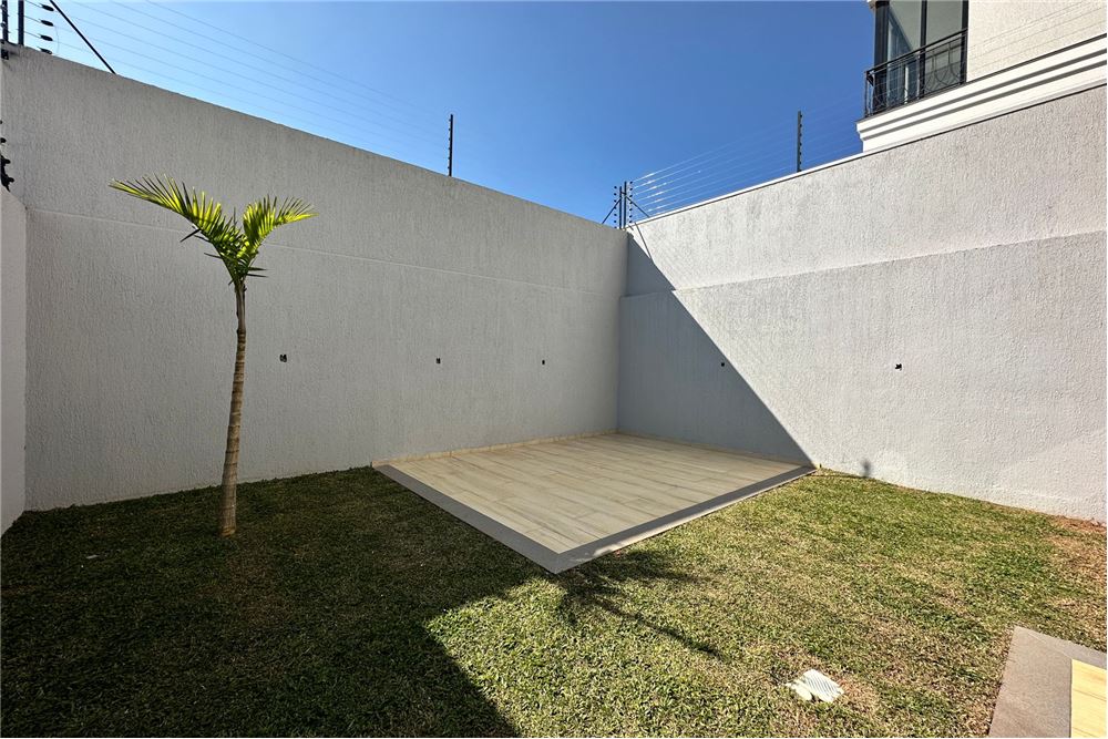 Casa à venda com 3 quartos, 188m² - Foto 4