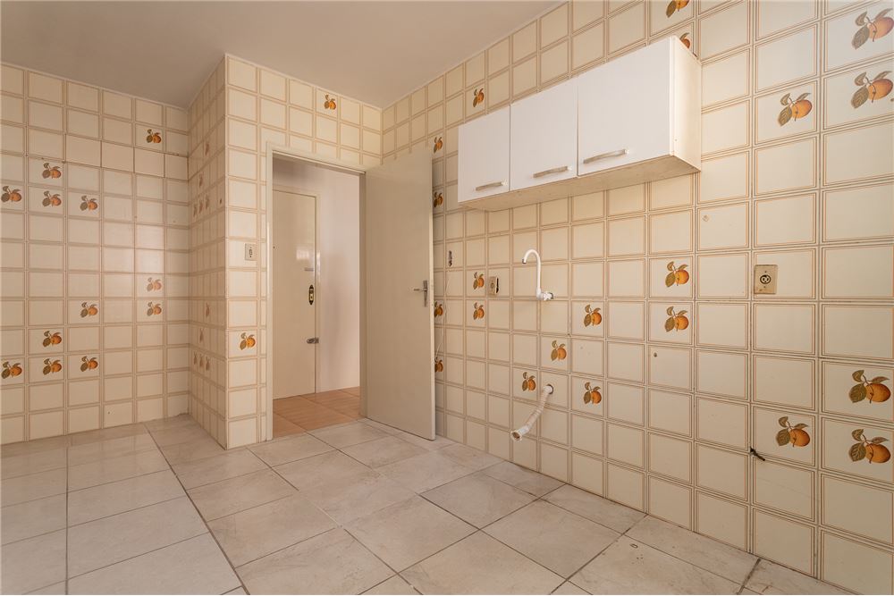 Apartamento à venda com 2 quartos, 70m² - Foto 13