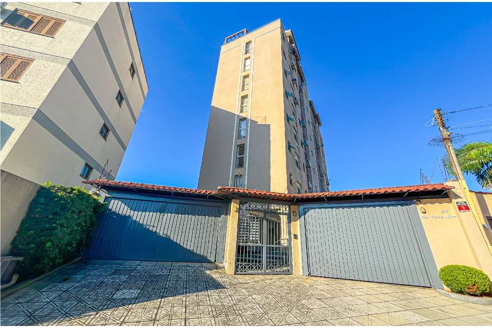 Apartamento à venda com 3 quartos, 121m² - Foto 1