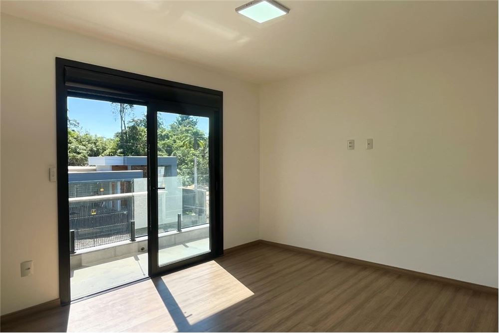 Casa à venda com 1 quarto, 158m² - Foto 7