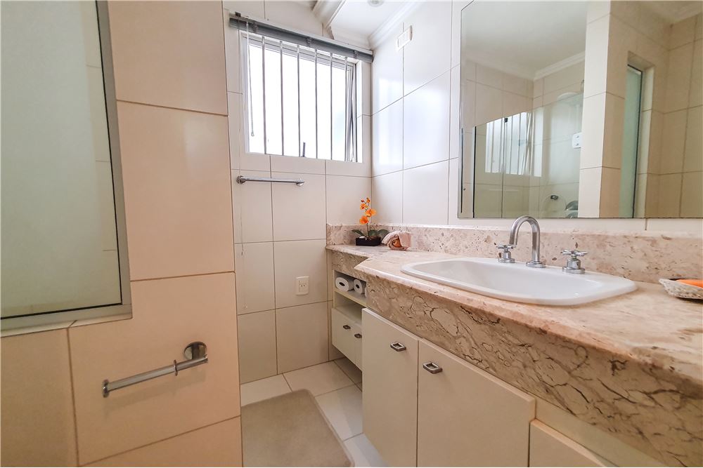 Apartamento à venda com 3 quartos, 185m² - Foto 16