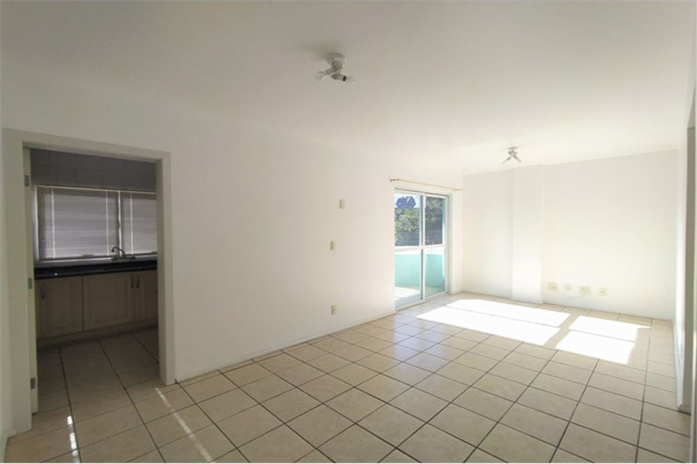 Apartamento para alugar com 2 quartos, 80m² - Foto 3