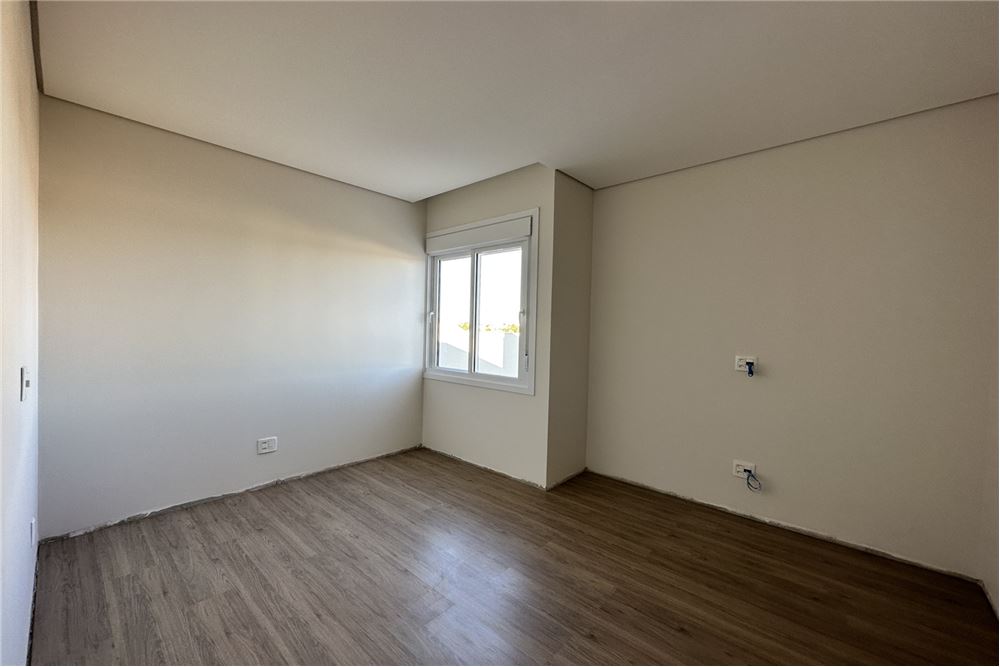 Casa à venda com 3 quartos, 227m² - Foto 7