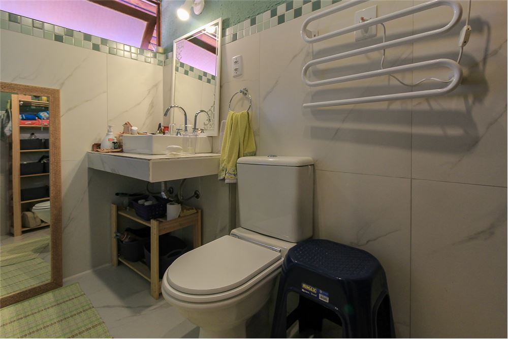 Casa de Condomínio à venda com 3 quartos, 220m² - Foto 23