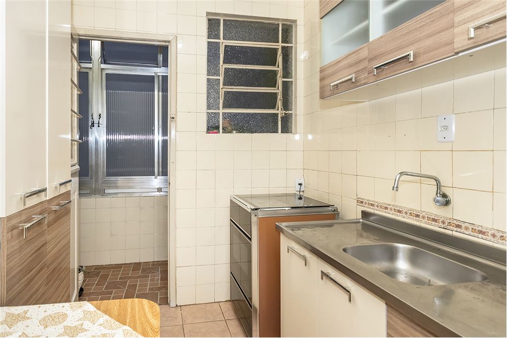 Apartamento à venda com 3 quartos, 121m² - Foto 17