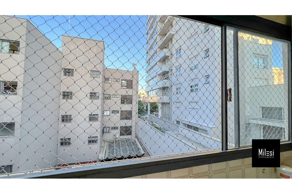 Apartamento à venda com 3 quartos, 122m² - Foto 18