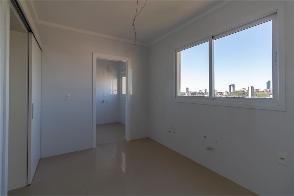 Apartamento à venda com 3 quartos, 134m² - Foto 12