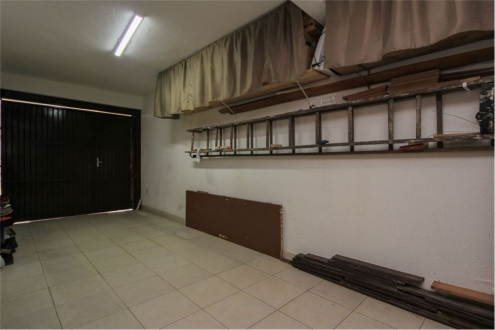 Casa à venda com 3 quartos, 221m² - Foto 15