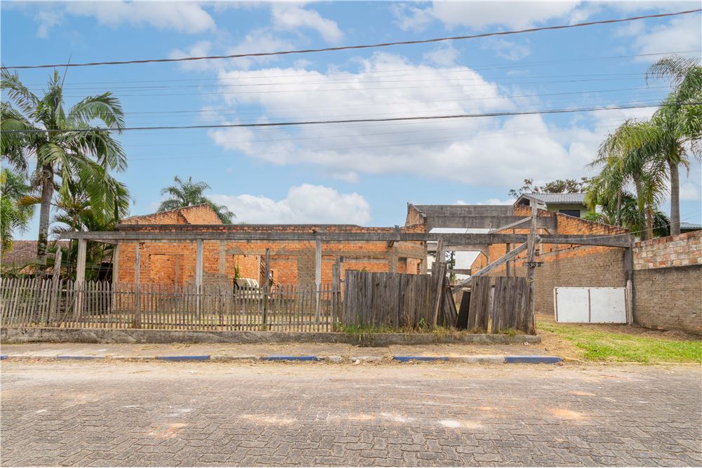 Casa de Condomínio à venda, 400m² - Foto 3