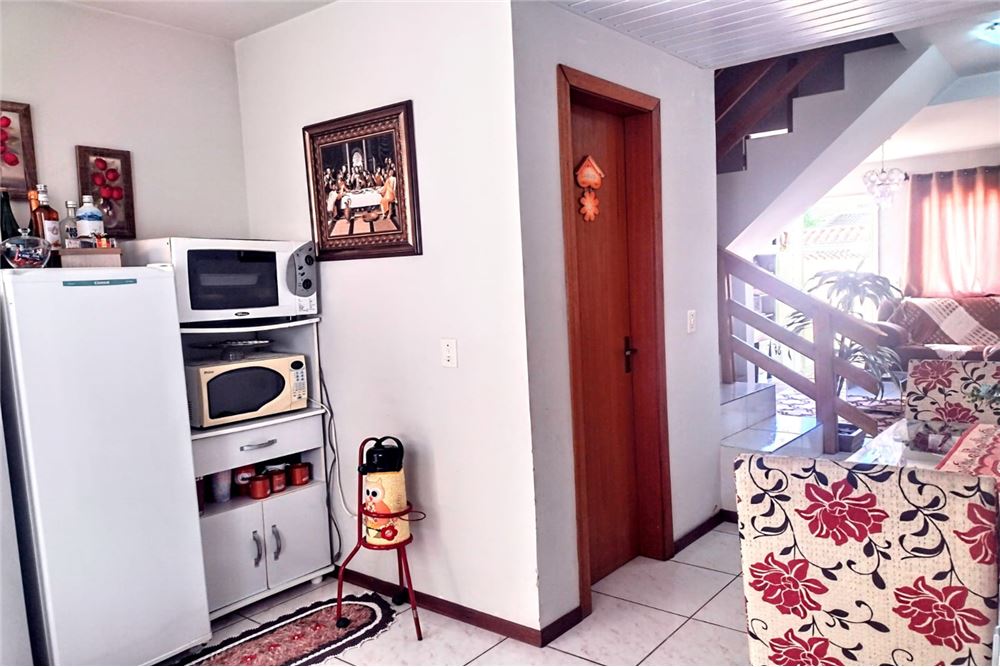 Casa à venda com 2 quartos, 75m² - Foto 5