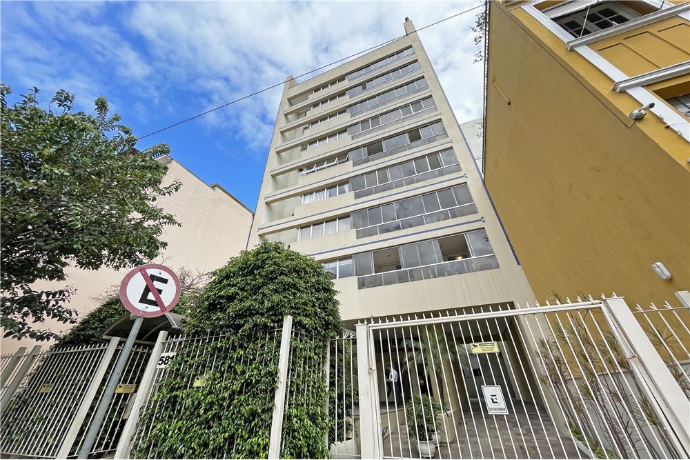 Apartamento à venda com 2 quartos, 121m² - Foto 1