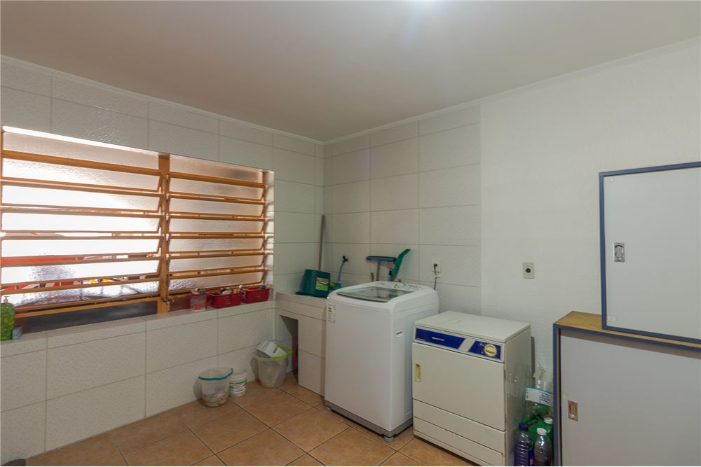 Casa à venda com 3 quartos, 300m² - Foto 12