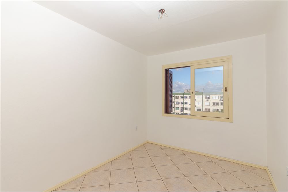 Apartamento à venda com 2 quartos, 63m² - Foto 2