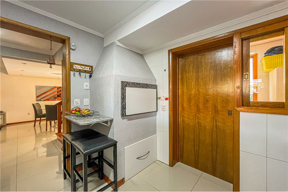 Casa à venda com 3 quartos, 182m² - Foto 14