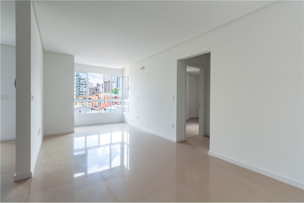 Apartamento à venda com 1 quarto, 65m² - Foto 4