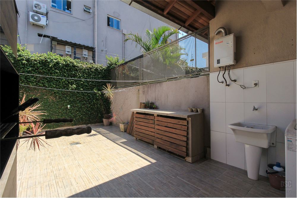 Casa à venda com 3 quartos, 131m² - Foto 9