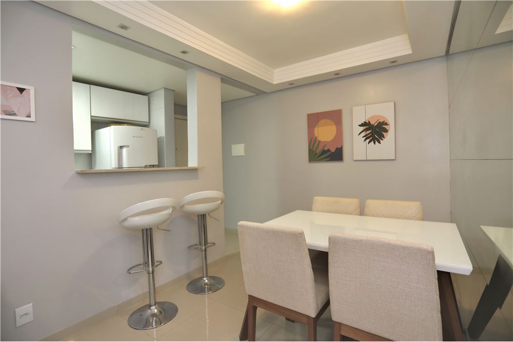 Apartamento à venda com 2 quartos, 78m² - Foto 4