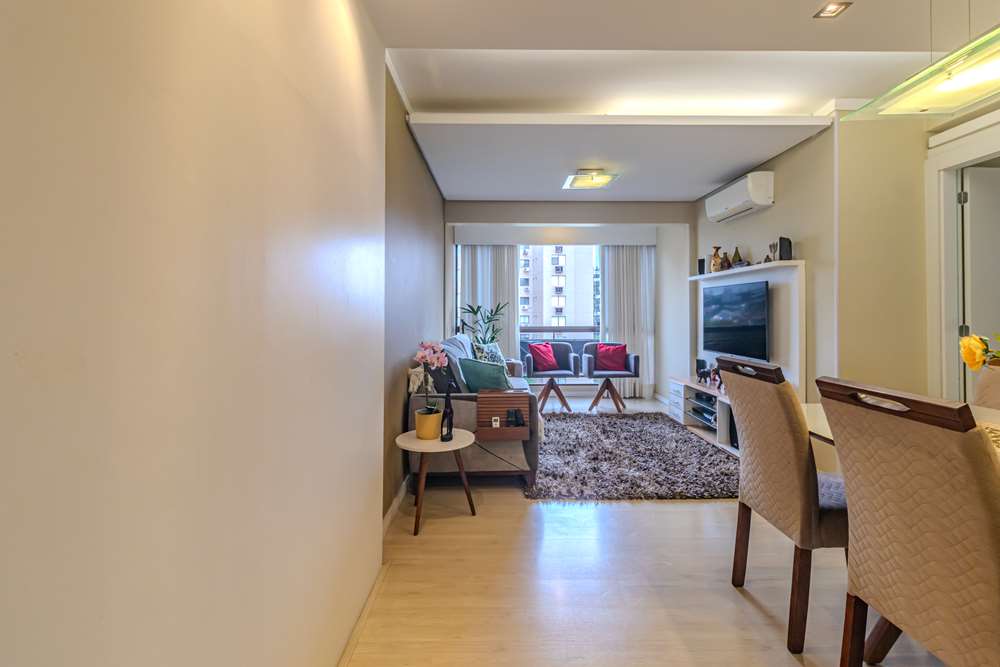 Apartamento à venda com 3 quartos, 130m² - Foto 1