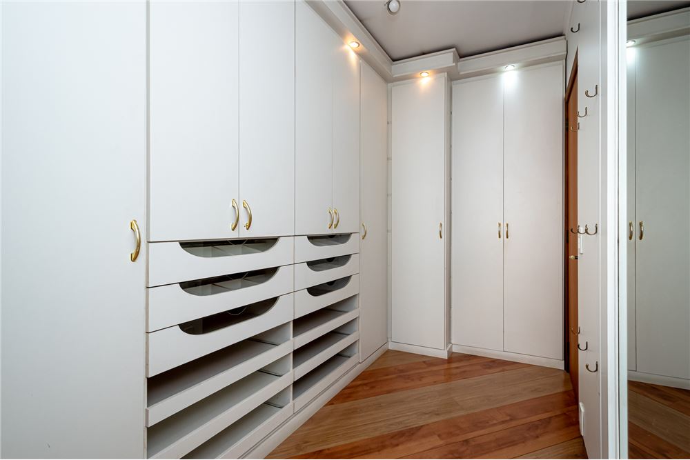 Apartamento à venda com 3 quartos, 171m² - Foto 23