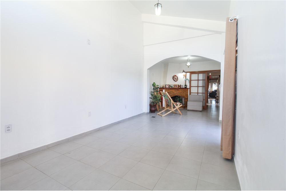 Casa à venda com 3 quartos, 360m² - Foto 3