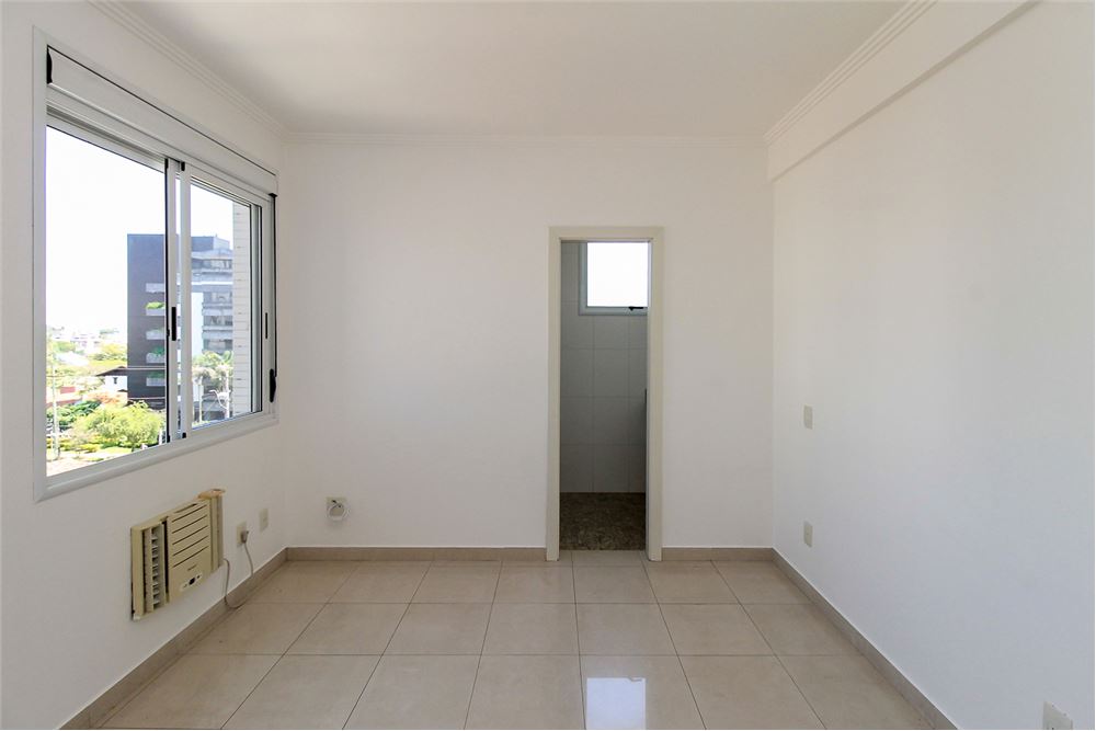 Apartamento à venda com 3 quartos, 123m² - Foto 12