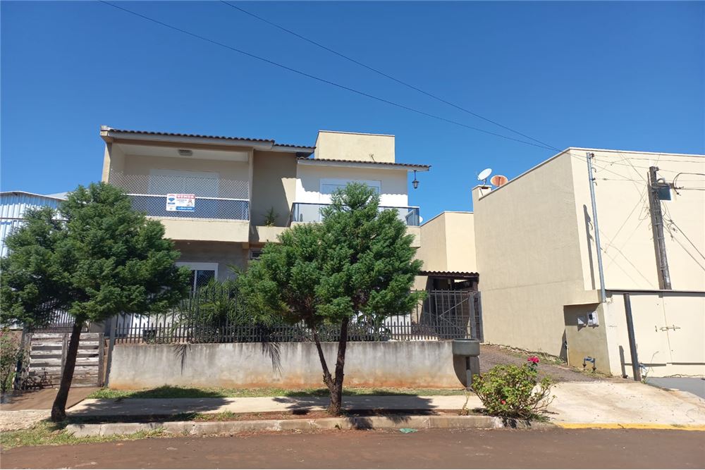 Casa à venda com 4 quartos, 146m² - Foto 2