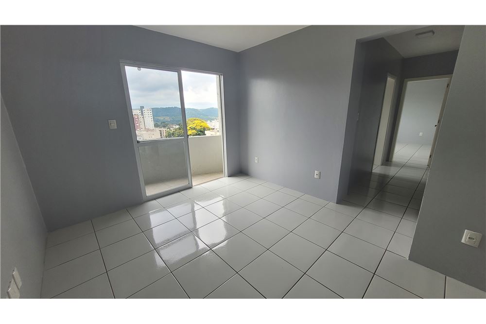 Apartamento à venda com 2 quartos, 65m² - Foto 1