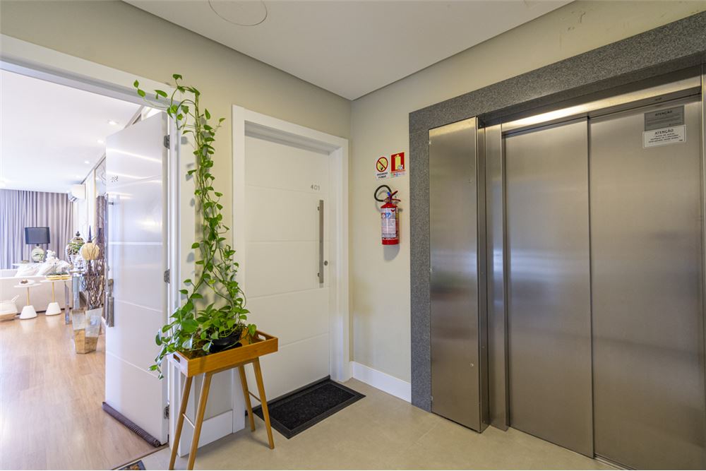 Apartamento à venda com 2 quartos, 118m² - Foto 12