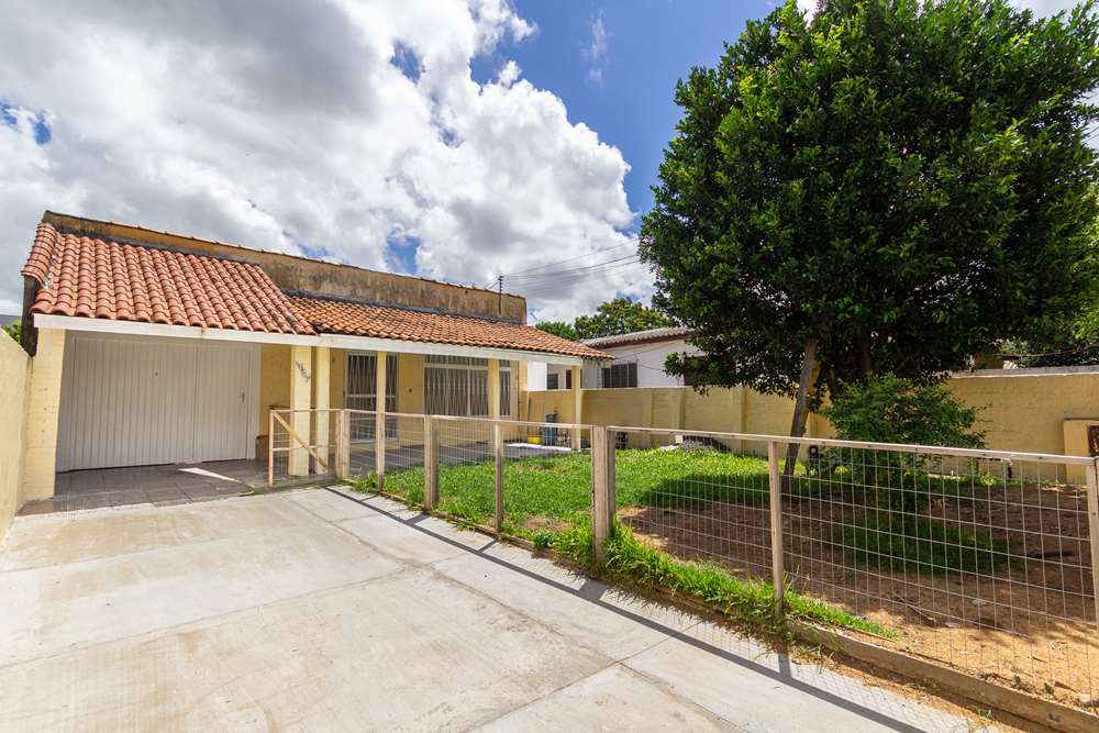 Casa à venda com 4 quartos, 200m² - Foto 2