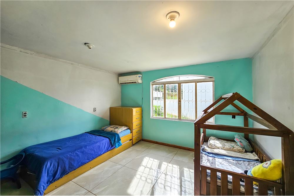 Casa à venda com 3 quartos, 300m² - Foto 8