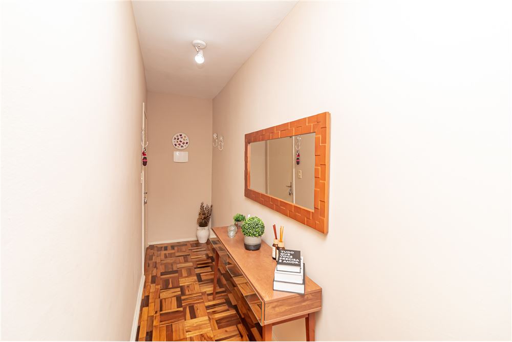 Apartamento à venda com 1 quarto, 45m² - Foto 4