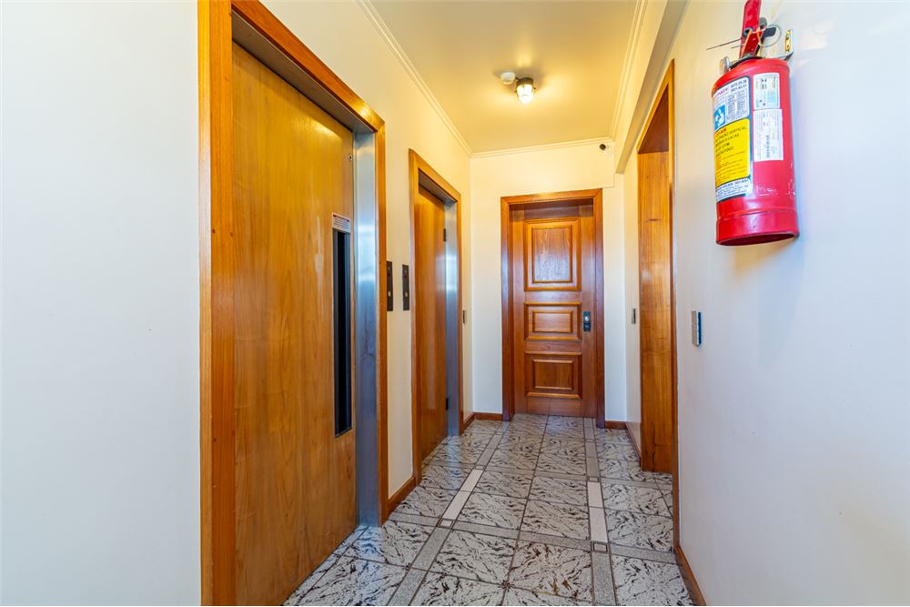 Apartamento à venda com 3 quartos, 156m² - Foto 17