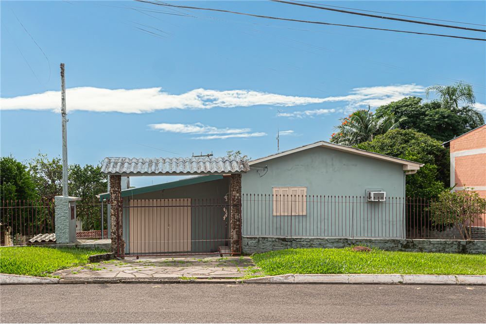 Casa à venda com 1 quarto, 553m² - Foto 3