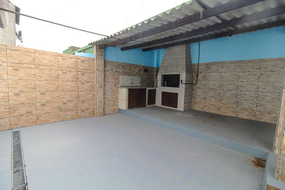 Casa à venda com 2 quartos, 108m² - Foto 12