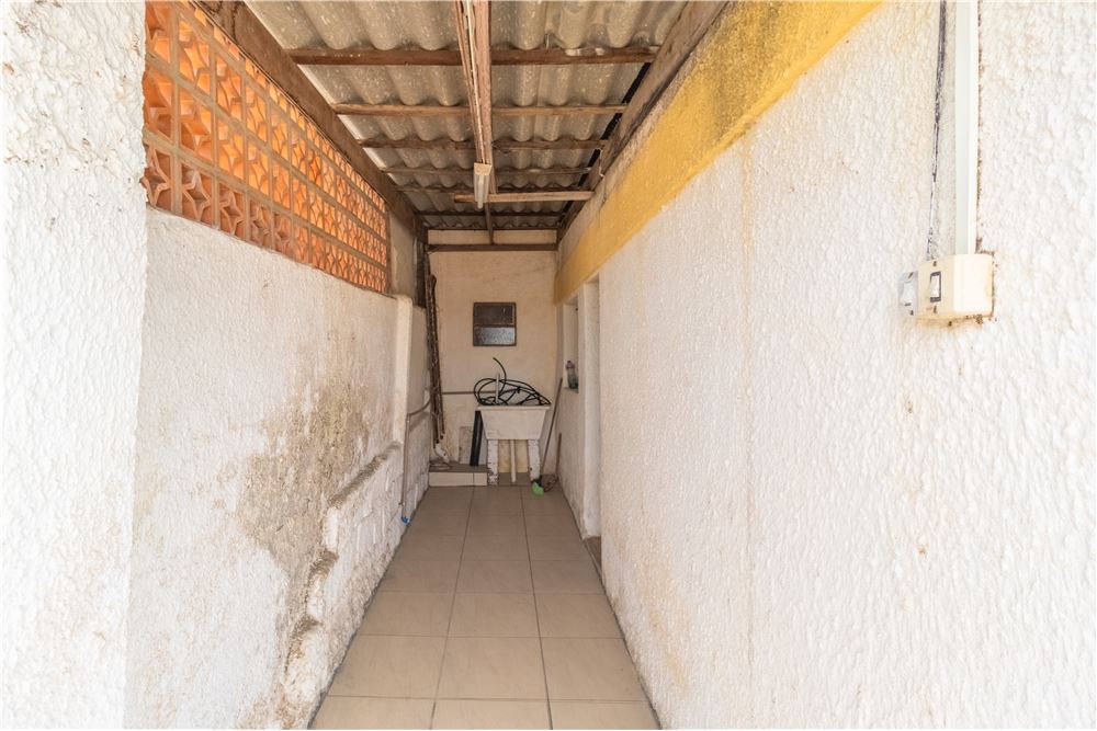 Casa à venda com 5 quartos, 200m² - Foto 8