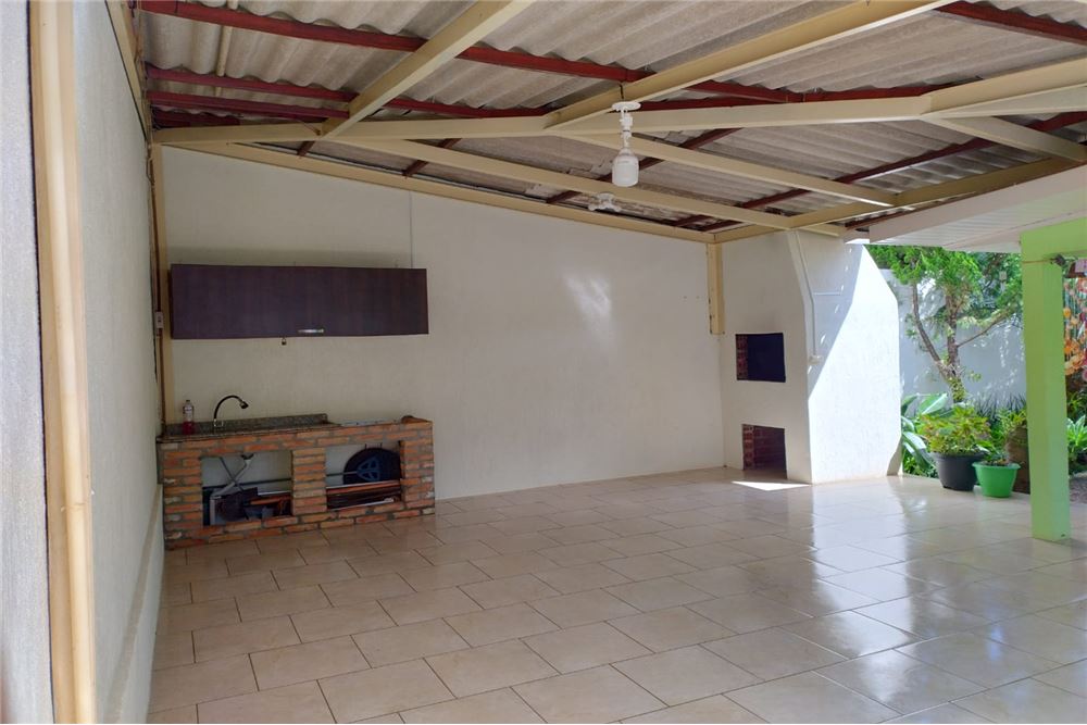 Casa à venda com 3 quartos, 300m² - Foto 9