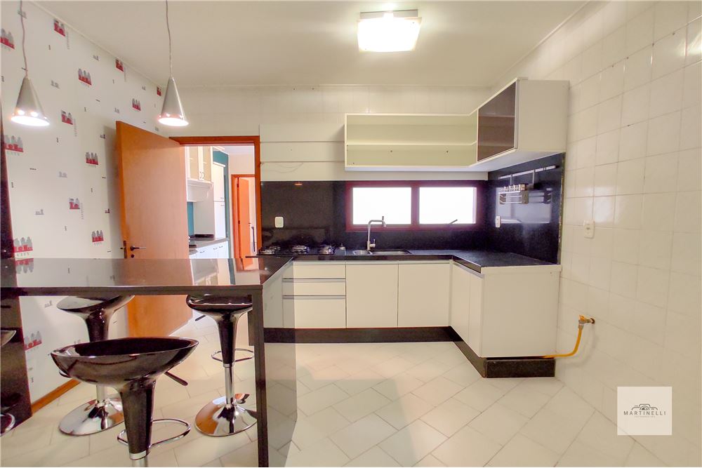 Apartamento à venda com 3 quartos, 159m² - Foto 8