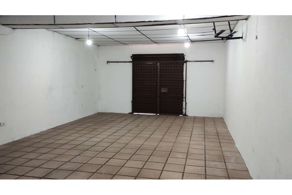 Casa à venda com 2 quartos, 250m² - Foto 3