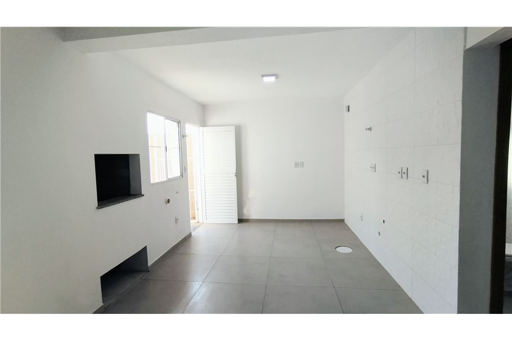 Casa à venda com 2 quartos, 73m² - Foto 5