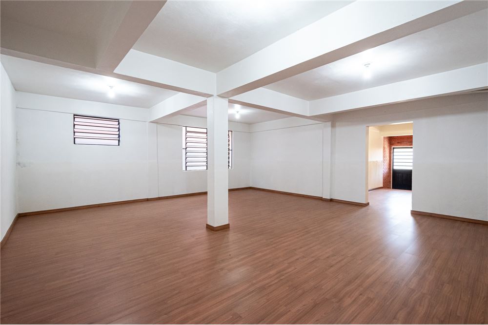 Casa à venda com 3 quartos, 360m² - Foto 12