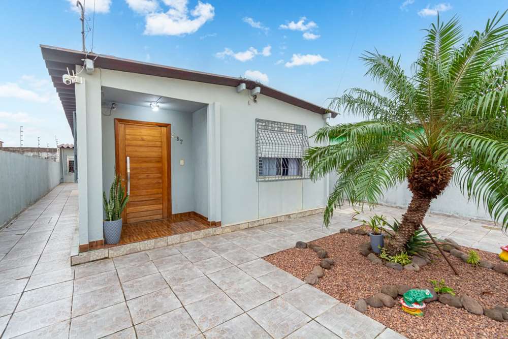 Casa à venda com 2 quartos, 300m² - Foto 1